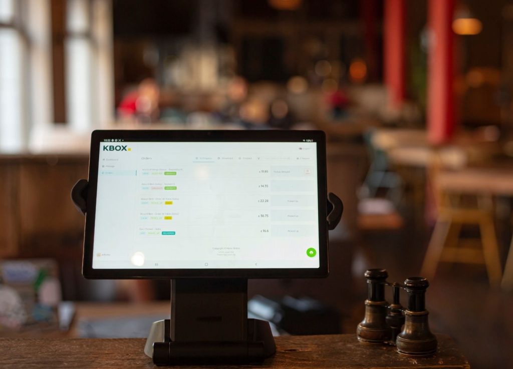 device platform at the restaurant